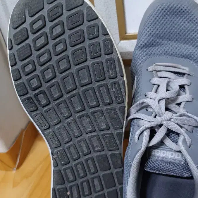 [BUNJANG] Adidas Sneakers 285 / 운동화285.아디다스