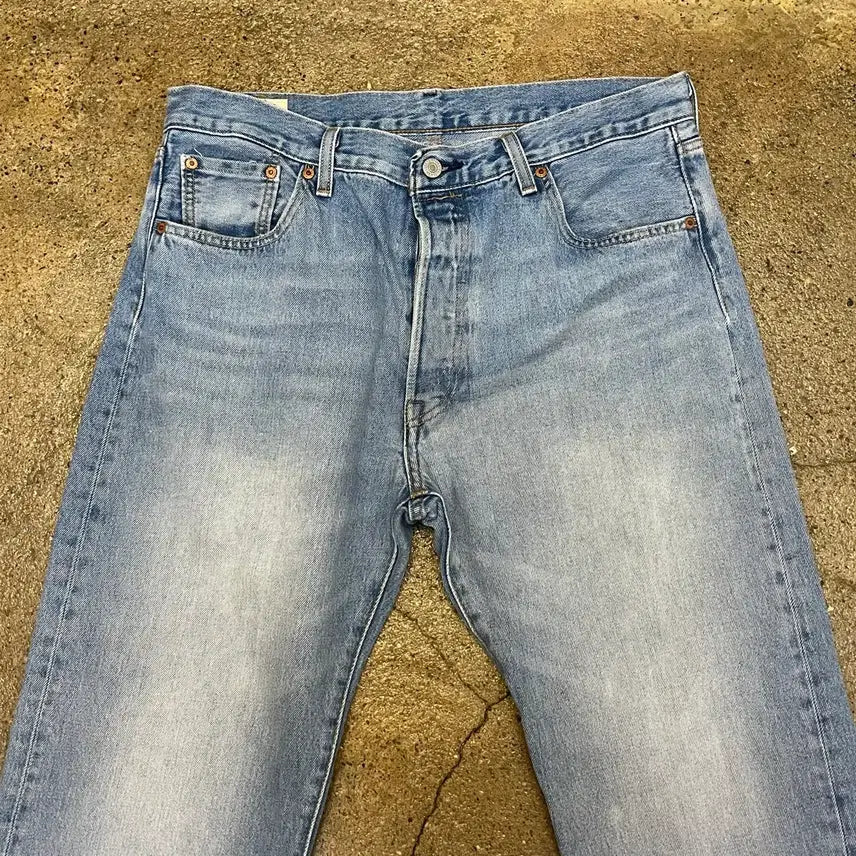 [BUNJANG] Levi's 501 Premium Jeans / 미국 빈티지 리바이스 501 프리미엄 청바지 연청 데님팬츠