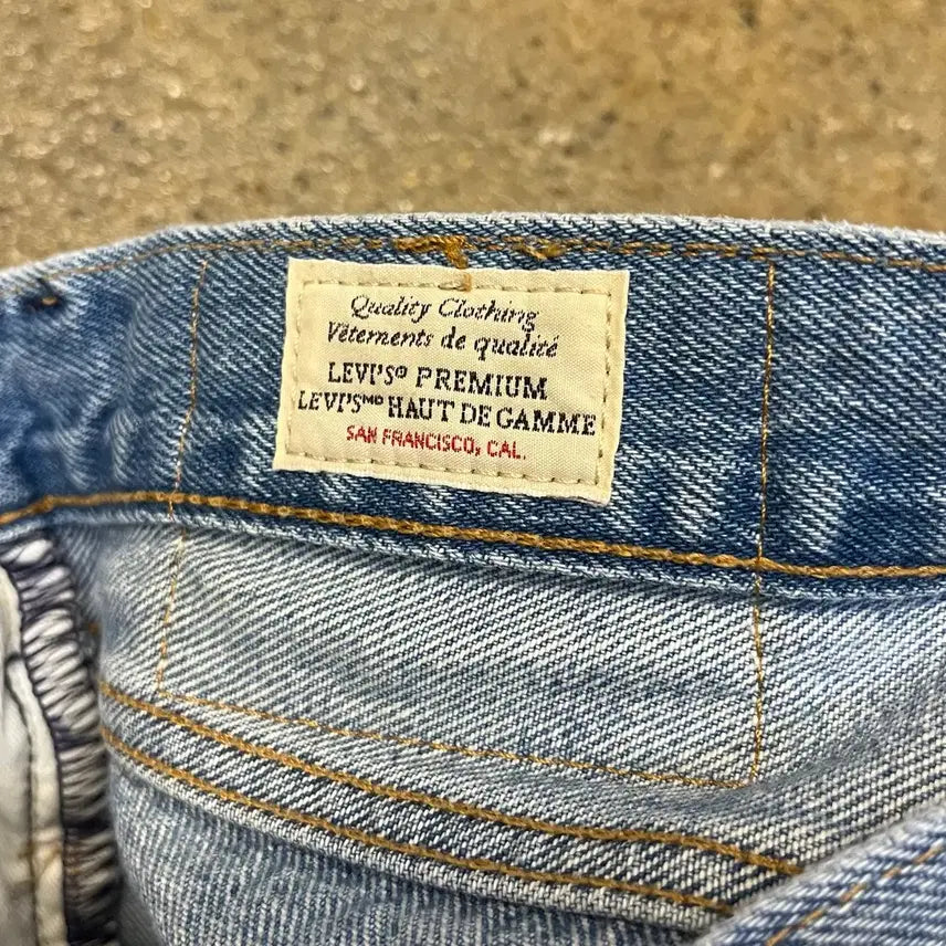 [BUNJANG] Levi's 501 Premium Jeans / 미국 빈티지 리바이스 501 프리미엄 청바지 연청 데님팬츠