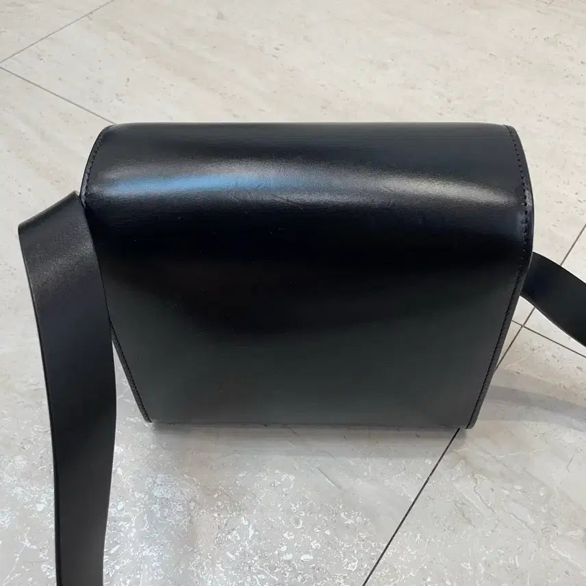 [BUNJANG] Lemaire Camera Bag Black / 르메르 카메라백 블랙 (미니 아님)