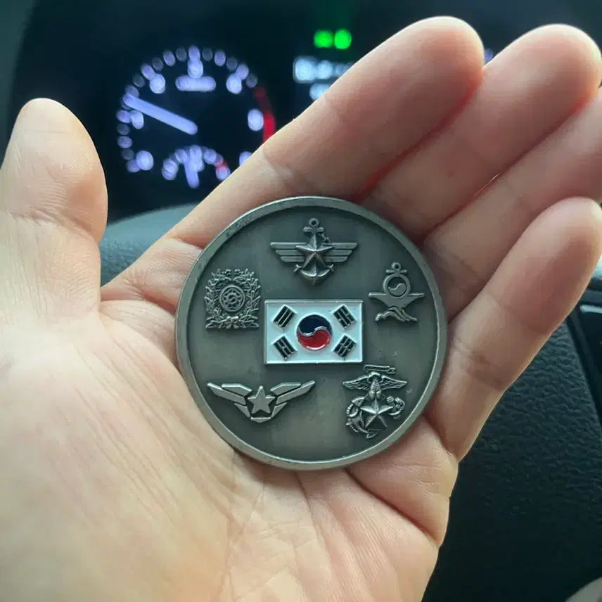 [BUNJANG] Defense Intelligence Command Military Attaché Coin / 국방정보본부 국방무관코인