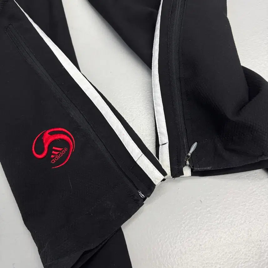 [BUNJANG] Adidas 00s Three-Stripe Old School Wide Track Pants / 아디다스 00s 삼선 올드스쿨 와이드 바람막이 트랙팬츠