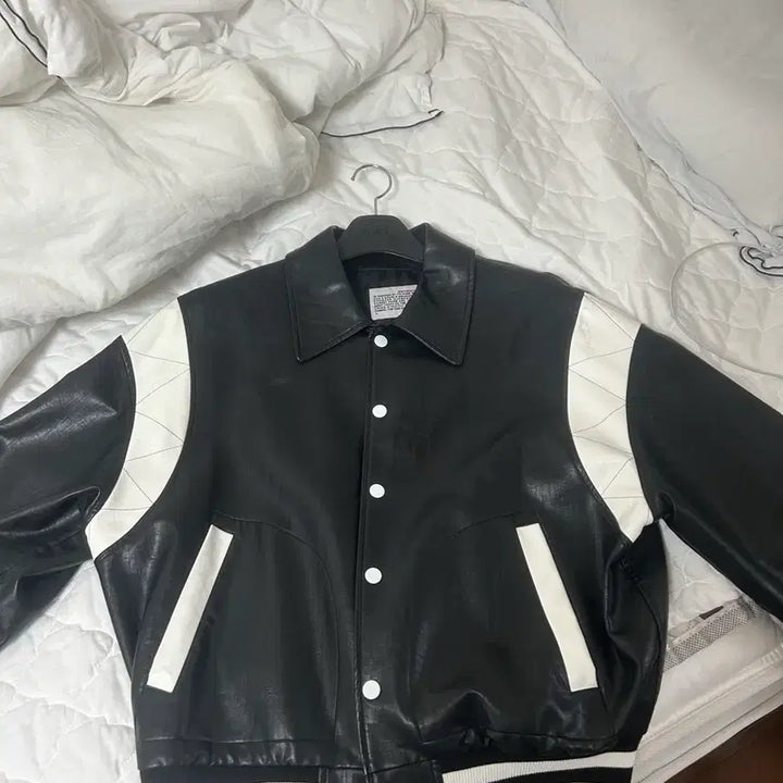 [BUNJANG] Birthday Suit Eco Leather Stadium Jacket Black L / 벌스데이수트 에코 레더 스타디움 바시티자켓 블랙 L