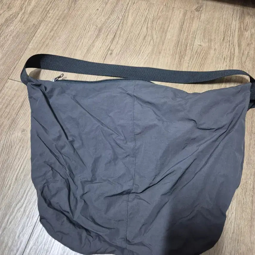 [BUNJANG] Crazy Car Wash Nylon Crossbody Bag / 크레이지 카 워시 타임 나일론 크로스백