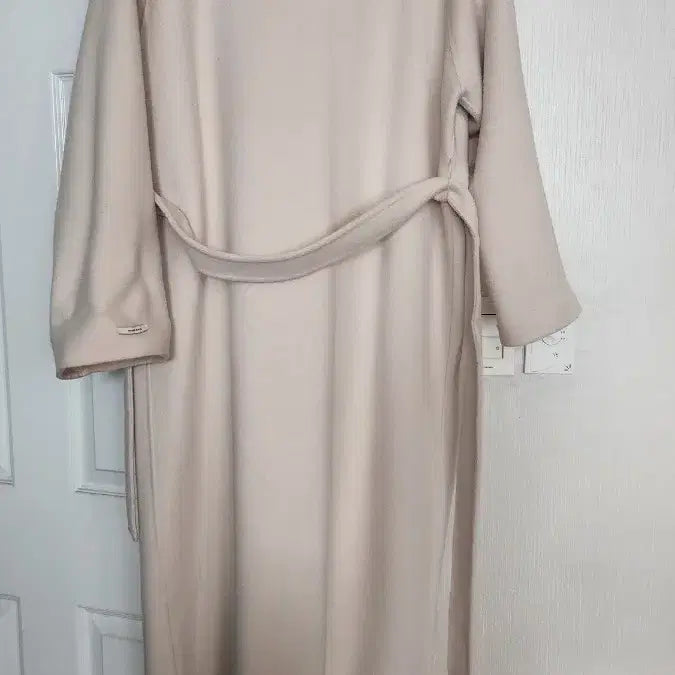 [BUNJANG] Handmade Long Coat - Ivory / 핸드메이드 롱코트 ㅡ 카라포인트 뒷태포인트