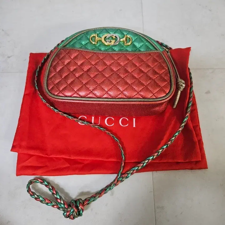[BUNJANG] Gucci Laminated Crossbody Bag / 구찌 라미네이티드 크로스백