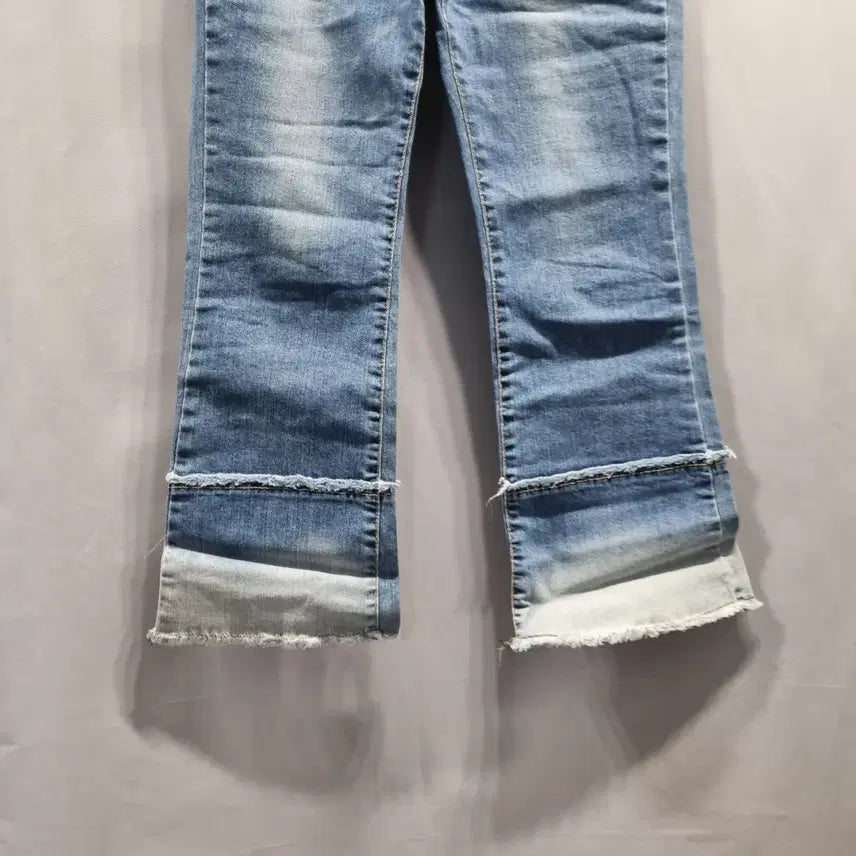 [BUNJANG] FLOW Roll-up Fringe Denim Jeans M / FLOW 롤업 프린지 중청 청바지 M