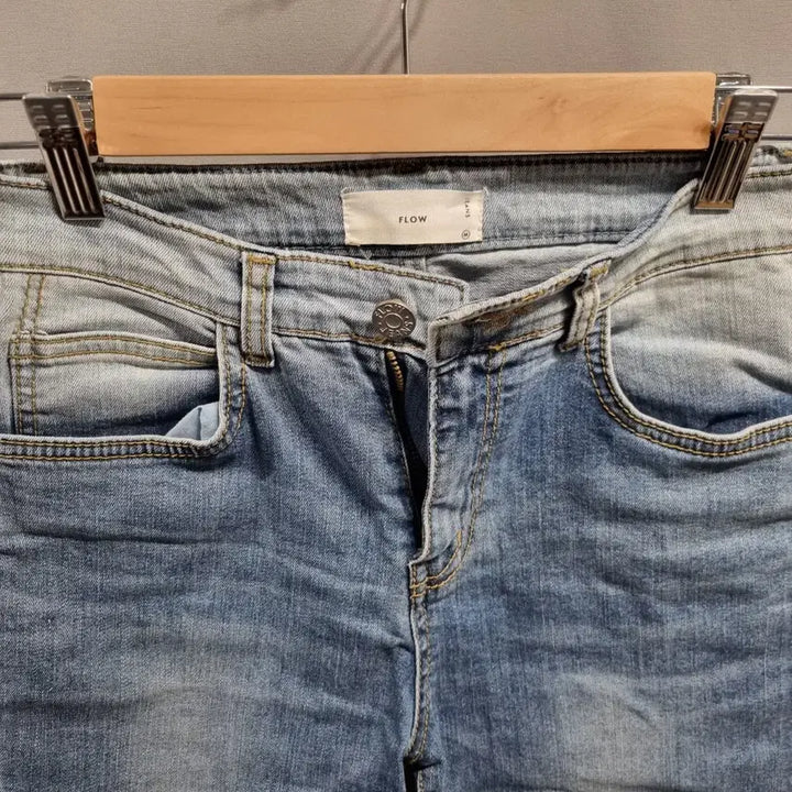 [BUNJANG] FLOW Roll-up Fringe Denim Jeans M / FLOW 롤업 프린지 중청 청바지 M