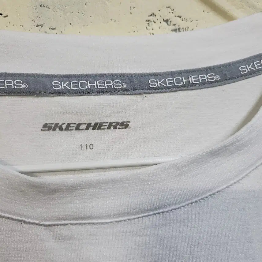 [BUNJANG] Skechers Performance White Short Sleeve T-shirt / 스케쳐스 퍼포먼스 반팔 티셔츠 화이트 110