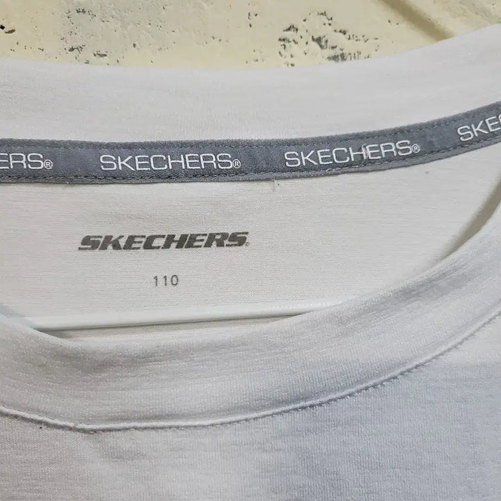 [BUNJANG] Skechers Performance White Short Sleeve T-shirt / 스케쳐스 퍼포먼스 반팔 티셔츠 화이트 110