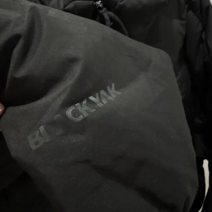 [BUNJANG] Black Yak Down Padded Jacket 115 / 블랙야크 다운 패딩 115