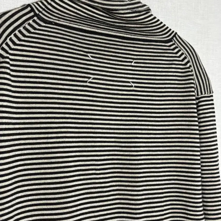 [BUNJANG] Maison Margiela Stripe High-Neck Knit / (W)[M] 메종 마르지엘라 스트라이프 하이넥 니트
