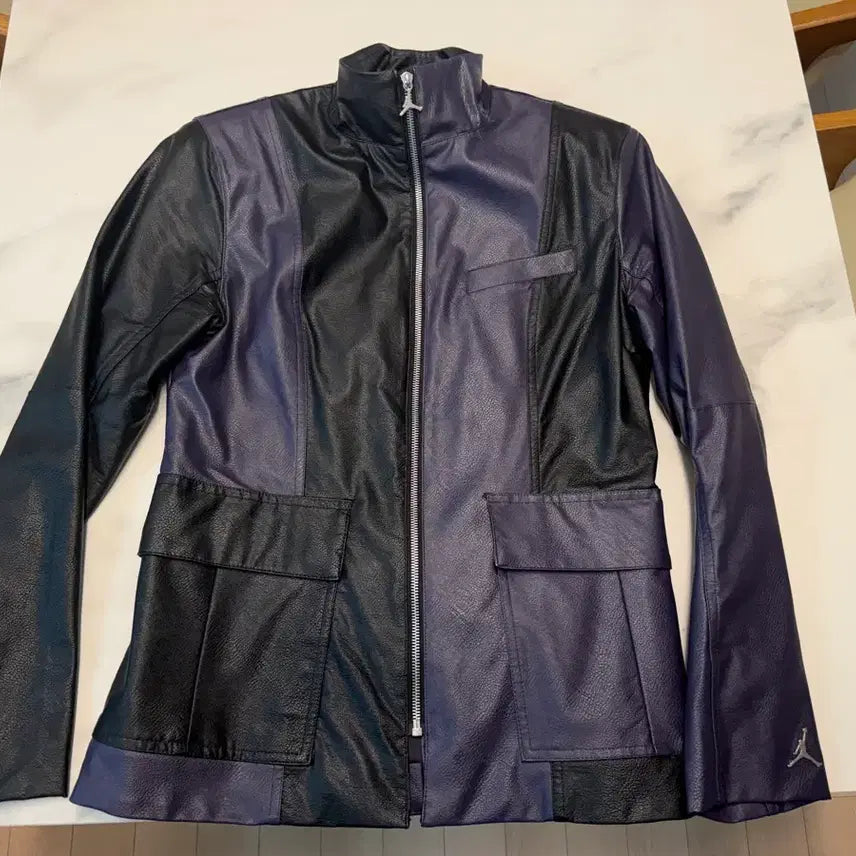 [BUNJANG] Jordan Leather Jacket (S) - Women's / 조던 가죽 자켓 S 정품 (여성)