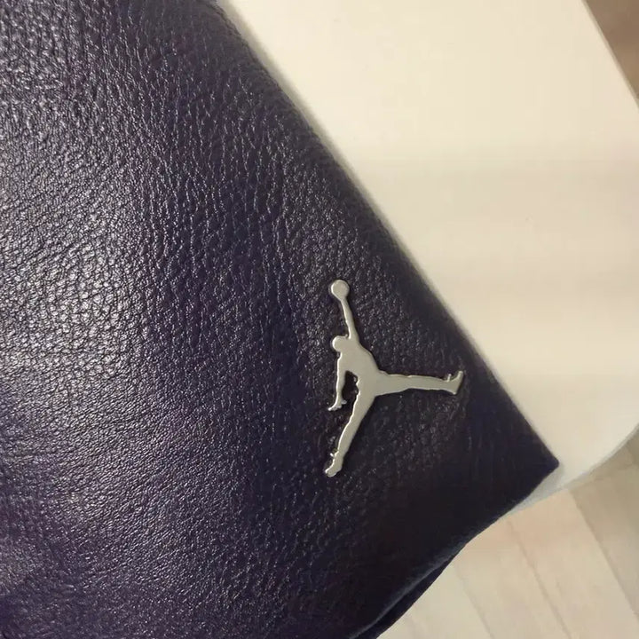 [BUNJANG] Jordan Leather Jacket (S) - Women's / 조던 가죽 자켓 S 정품 (여성)