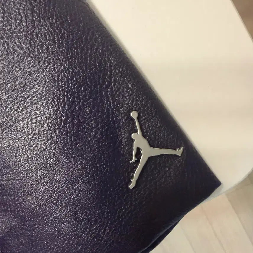 [BUNJANG] Jordan Leather Jacket (S) - Women's / 조던 가죽 자켓 S 정품 (여성)