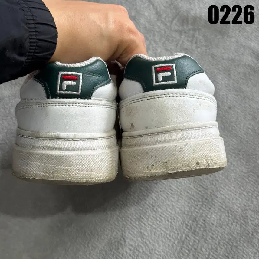 [BUNJANG] Fila White Sneakers / 휠라 FILA 흰색 운동화