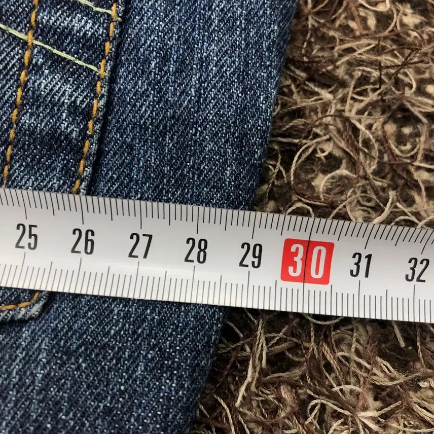 [SOLD OUT] 27 트루릴리전 월드투어 디스 플레어 부츠컷 데님팬츠