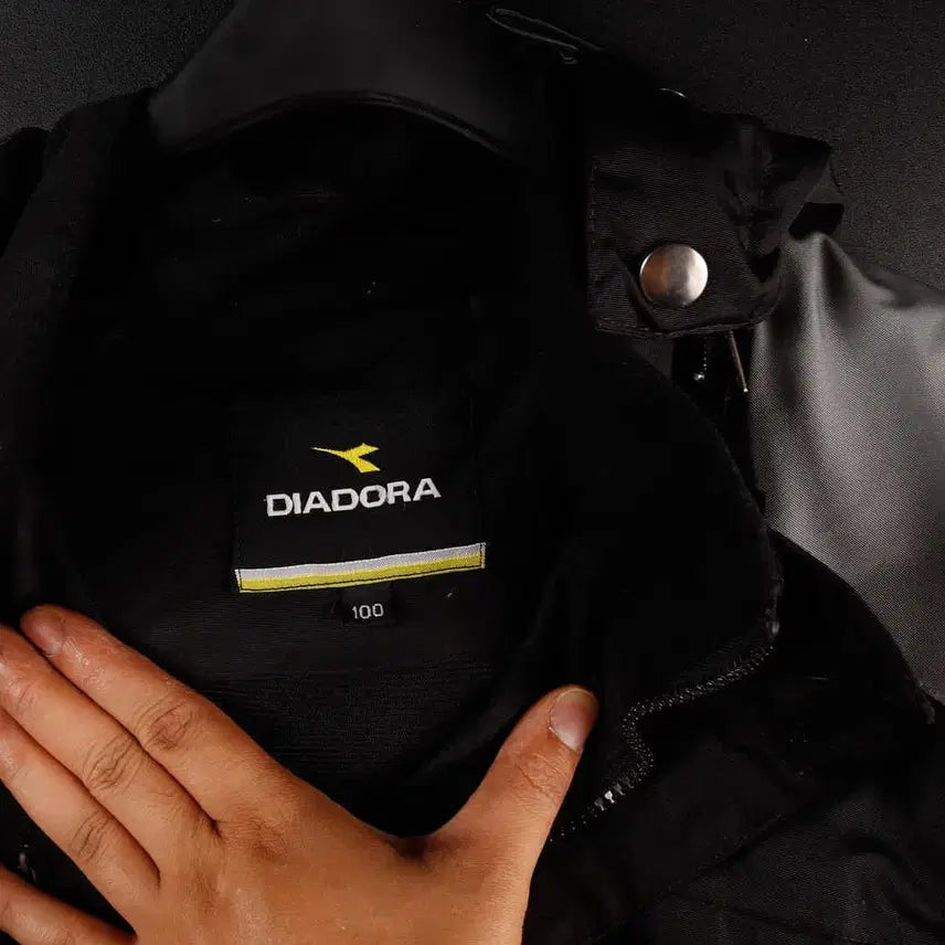 [BUNJANG] Diadora Black Windbreaker Jacket / 디아도라 블랙 바람막이
