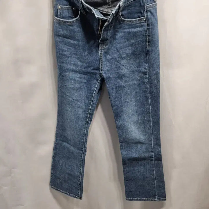 [BUNJANG] LIKEMENT Bootcut Jeans S Size / LIKEMENT 부츠컷 청바지 S