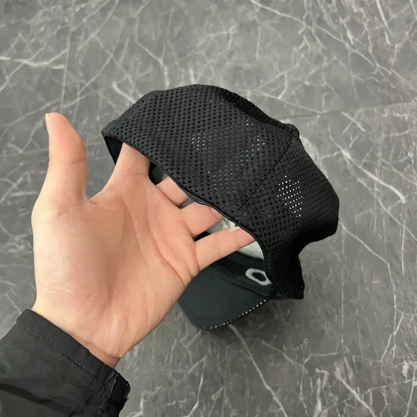 [BUNJANG] Oakley Icon Logo Vintage Mesh Cap / 오클리 아이콘 로고 빈티지 매쉬캡 블랙