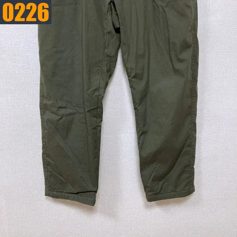 [BUNJANG] Uniqlo Heattech Khaki Pants / 31 UNIQLO 유니클로 히트텍 카키 바지