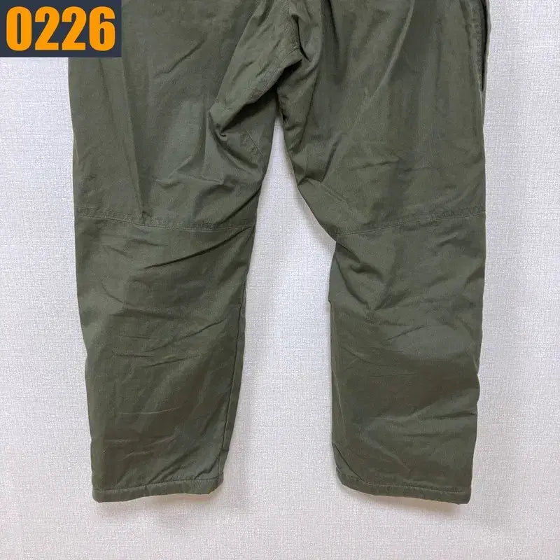 [BUNJANG] Uniqlo Heattech Khaki Pants / 31 UNIQLO 유니클로 히트텍 카키 바지