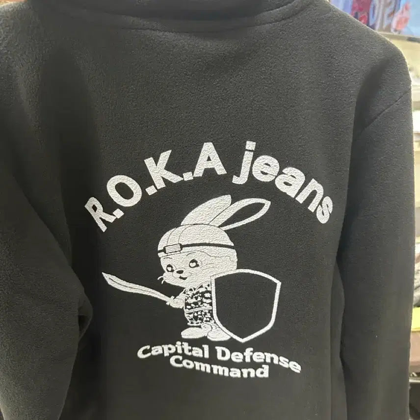 [BUNJANG] NewJeans Loca Police Apparel / 뉴진스 로카 폴리스