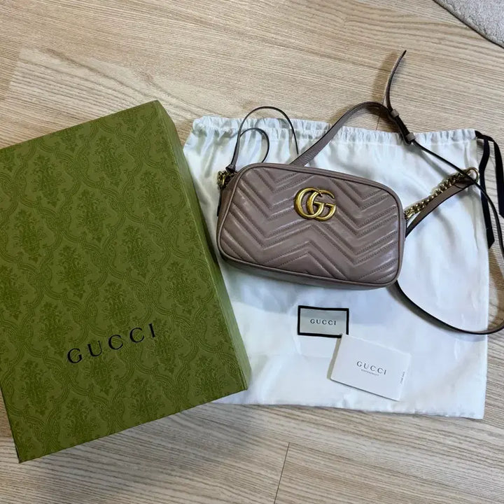 [BUNJANG] Gucci Marmont Matelasse Shoulder Bag / 정품 구찌 마몬트 마틀라세 숄더백