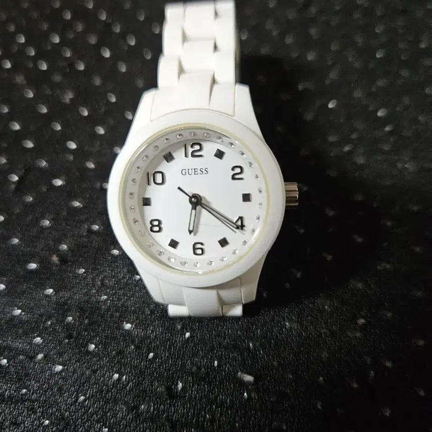 [BUNJANG] Guess Women's White Watch / 게스 여성 화이트 시계