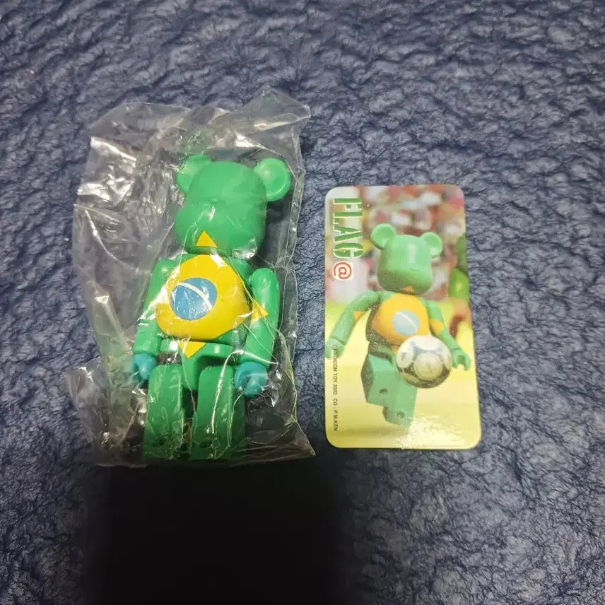 [BUNJANG] Bearbrick Brazil Figure / 베어브릭 브라질