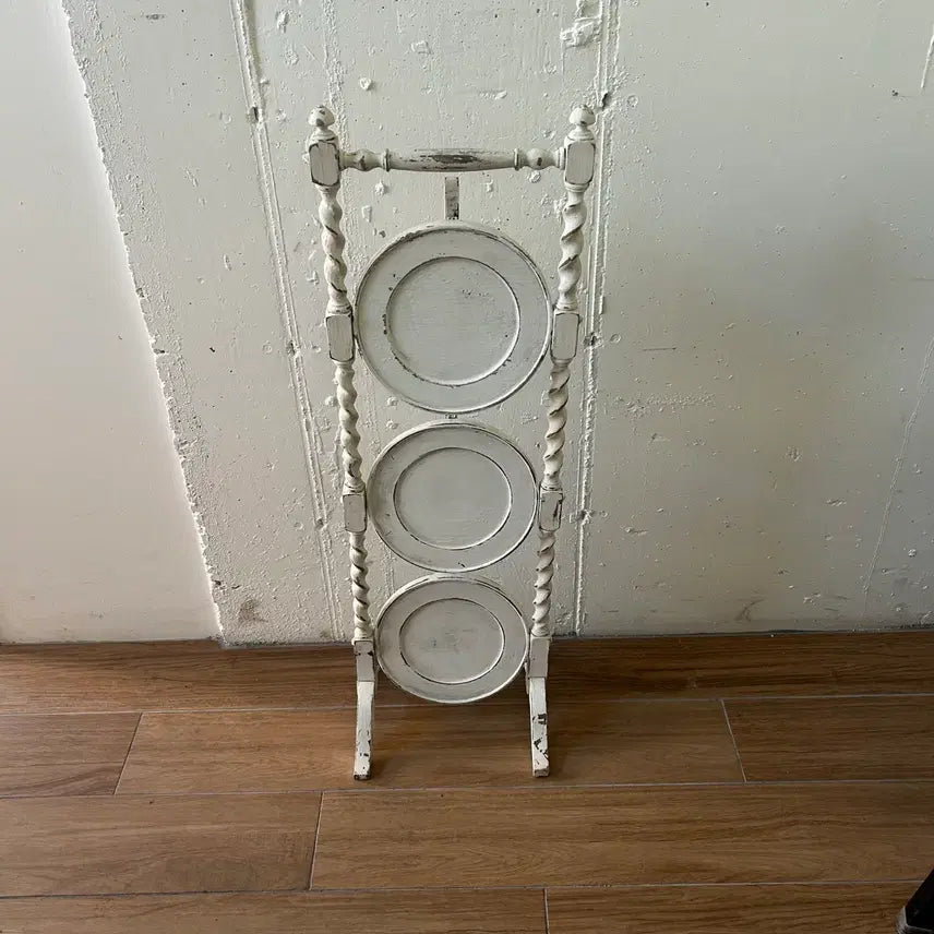 [BUNJANG] Vintage 3-Tier Cake Stand Shabby White Display Shelf / 빈티지 3단 케익스탠드 쉐비화이트 케이크접시렉장식선반엔틱앤틱