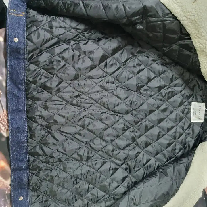 [BUNJANG] Stylish Denim Quilted Jacket / Stylish 데님 양털 카 라  퀄팅  자켓   100  찐청  택배비