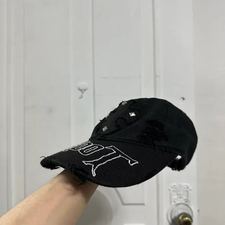 [BUNJANG] SKOOT Studded Ball Cap / 스쿠읏 SKOOT 스터드 볼캡