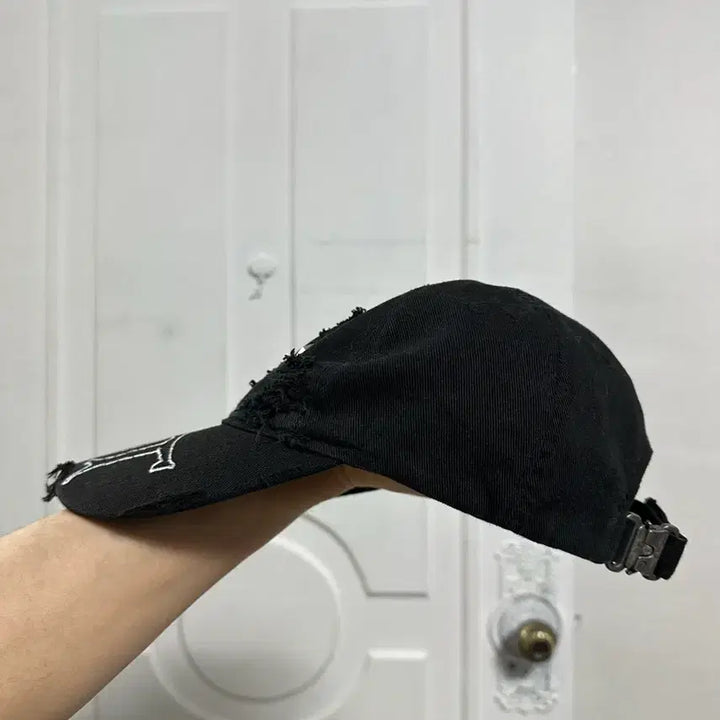 [BUNJANG] SKOOT Studded Ball Cap / 스쿠읏 SKOOT 스터드 볼캡