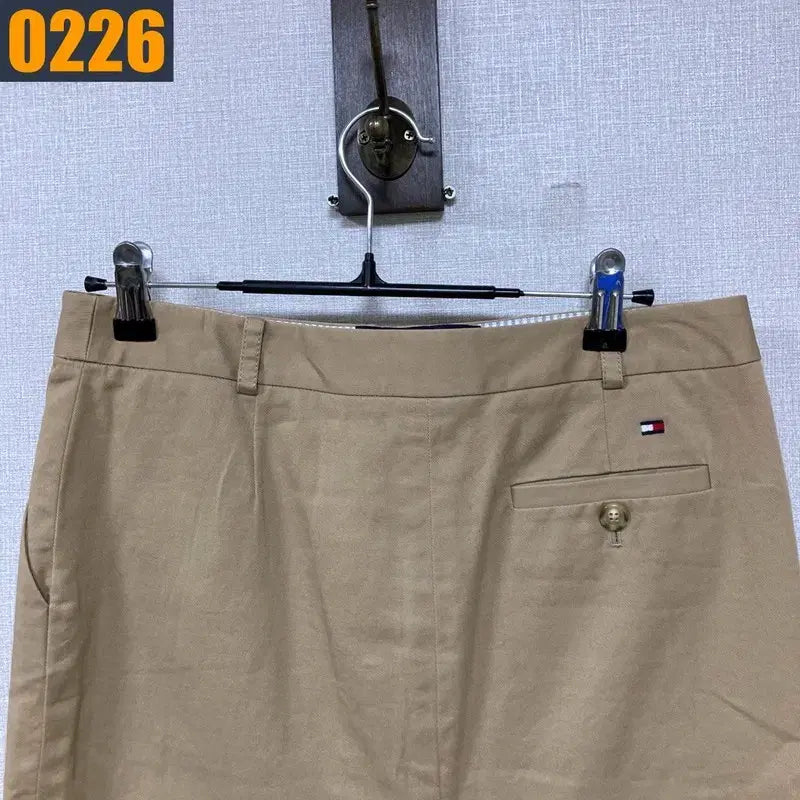 [BUNJANG] Tommy Hilfiger Beige Skirt / 30 타미힐피거 여성 베이지 치마