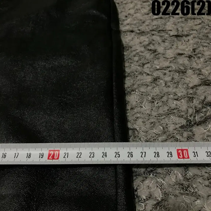 [BUNJANG] Agit Black Leather Shorts / Agit 블랙 레더 반바지 5부 s