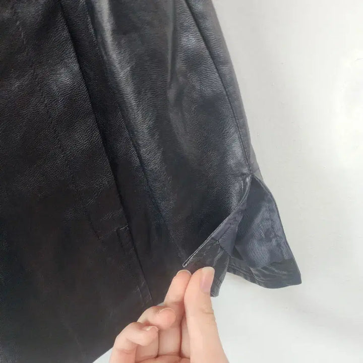 [BUNJANG] LBL Black Leather Vest / LBL 블랙 레더 조끼 베스트