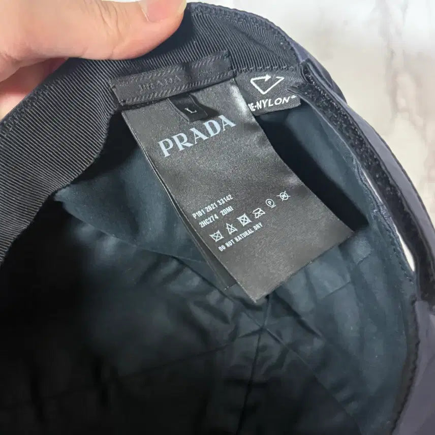 [BUNJANG] Prada Navy Ball Cap Hat / [L] 프라다 볼캡 모자 네이비