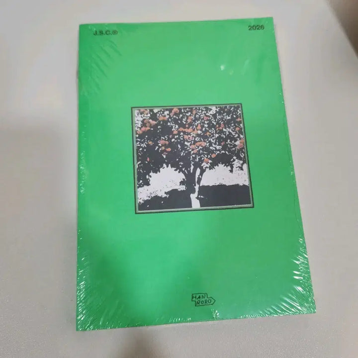 [BUNJANG] Hanroro Grapefruit Apricot Club Diary 2026 / 한로로 자몽살구클럽 다이어리 2026