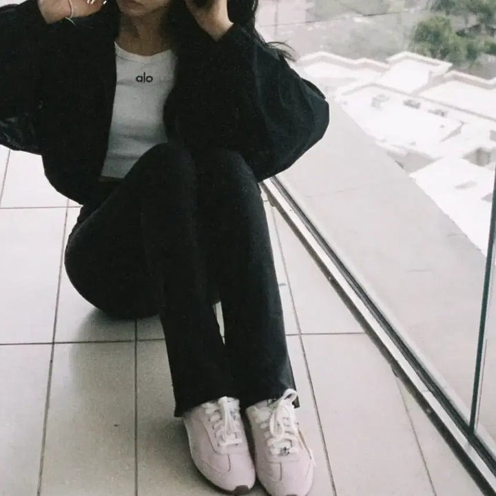 [SOLD OUT] (실사입니당)(새상품)ALO 선셋스니커즈 블랙(미국에서 직접낋여온)