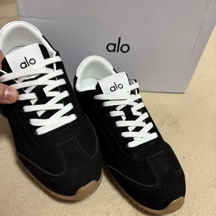 [SOLD OUT] (실사입니당)(새상품)ALO 선셋스니커즈 블랙(미국에서 직접낋여온)