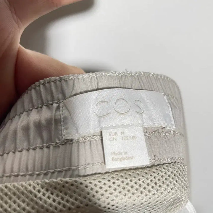 [BUNJANG] COS Shorts / 새상품 COS 코스 반바지