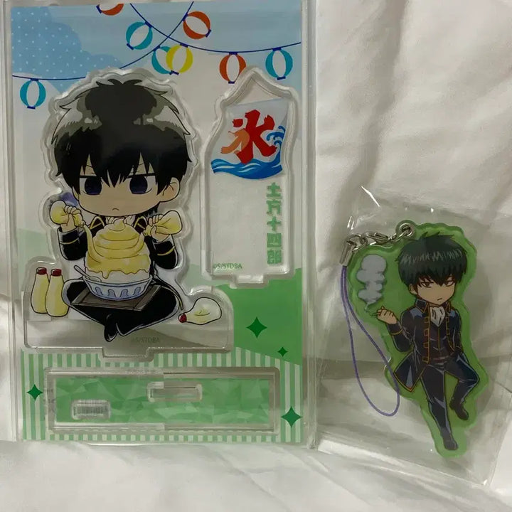 [BUNJANG] Hijikata Acrylic Stand and Keyring Set / 히지카타 아크릴 스탠드 및 키링