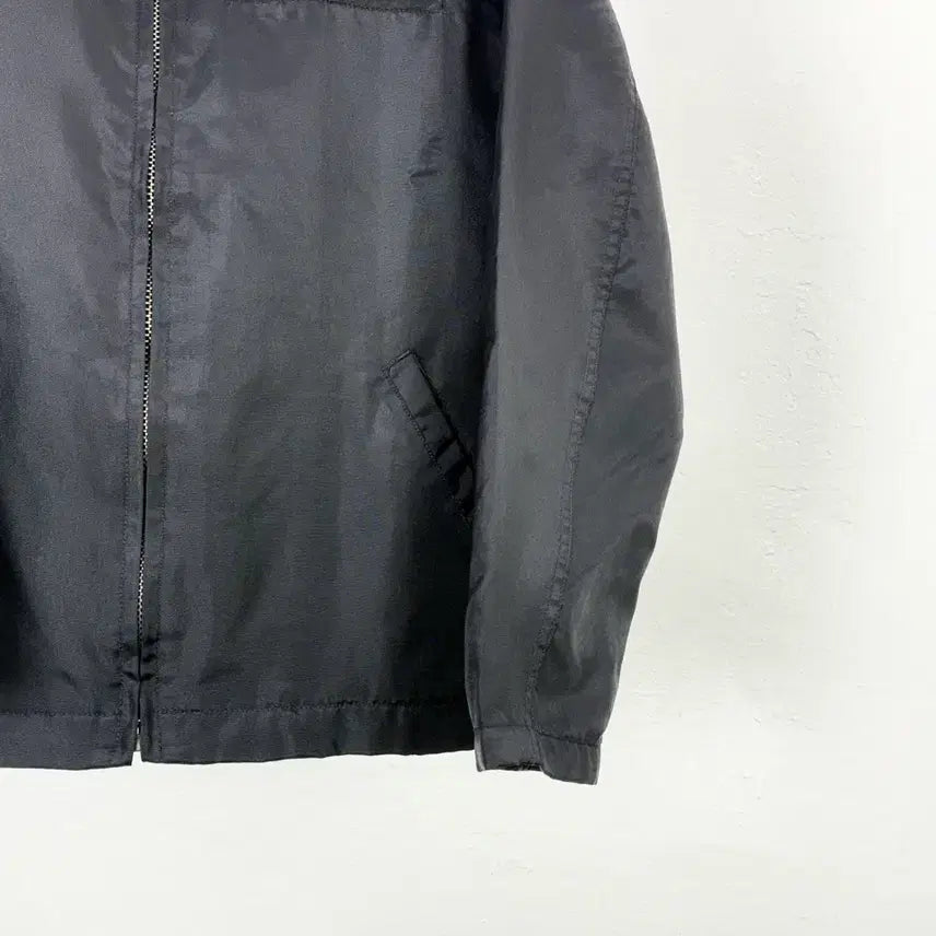 [BUNJANG] Levi's Red Tab Black Nylon Blouson Jacket / 리바이스 레드탭 블랙 나일론 블루종 라이닝 자켓
