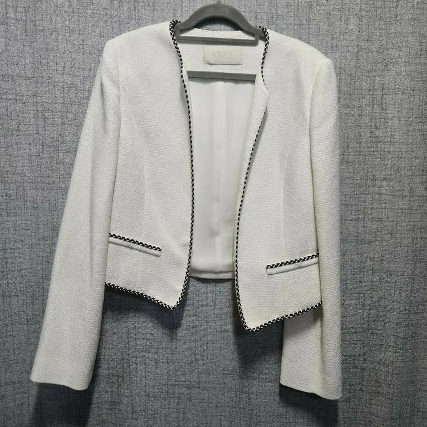 [BUNJANG] LYNN White Tweed Jacket / LYNN 린 화이트 트위드 자켓 55