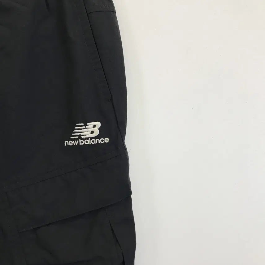 [BUNJANG] New Balance Tech Woven Cargo Pants / 뉴발란스 테크우븐 카고팬츠 [75S]