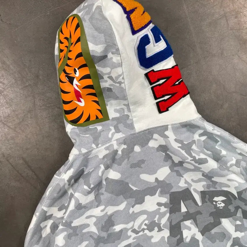 [BUNJANG] Bape Shark Camo Full Hooded Zip-up / 베이프 샤크 카모 풀 후드집업