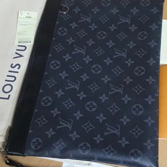 [BUNJANG] Louis Vuitton Eclipse Clutch Bag / 루이비통 이클립스 클러치/클러치백 정품S급(영수증O)
