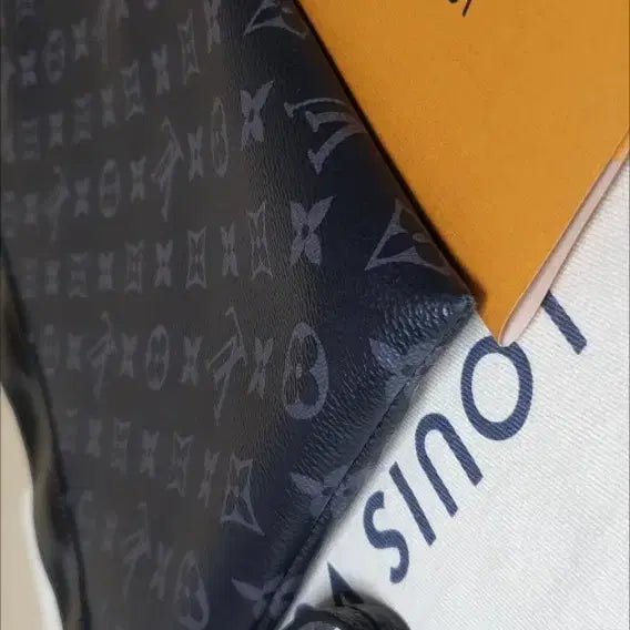 [BUNJANG] Louis Vuitton Eclipse Clutch Bag / 루이비통 이클립스 클러치/클러치백 정품S급(영수증O)