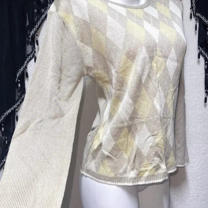 [BUNJANG] Romantic Girly Beige Argyle Knit Top / 라떼갸루 베이지 아가일 니트 로걀탑 로맨틱갸루 핀터 하구미 너드 하치